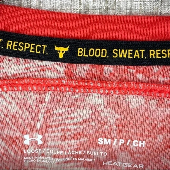 Under Armour Project Rock Womens Size S Loose fit tank top hawaiian 2040 - Picture 2 of 6